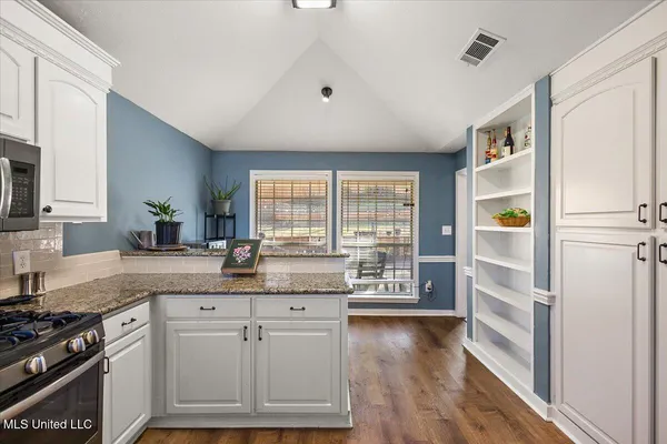 $289,900 | 400 Winding Hills Drive, Clinton, MS 39056