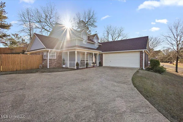 $289,900 | 400 Winding Hills Drive, Clinton, MS 39056