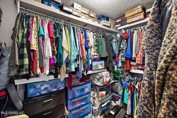 $289,900 | 400 Winding Hills Drive, Clinton, MS 39056