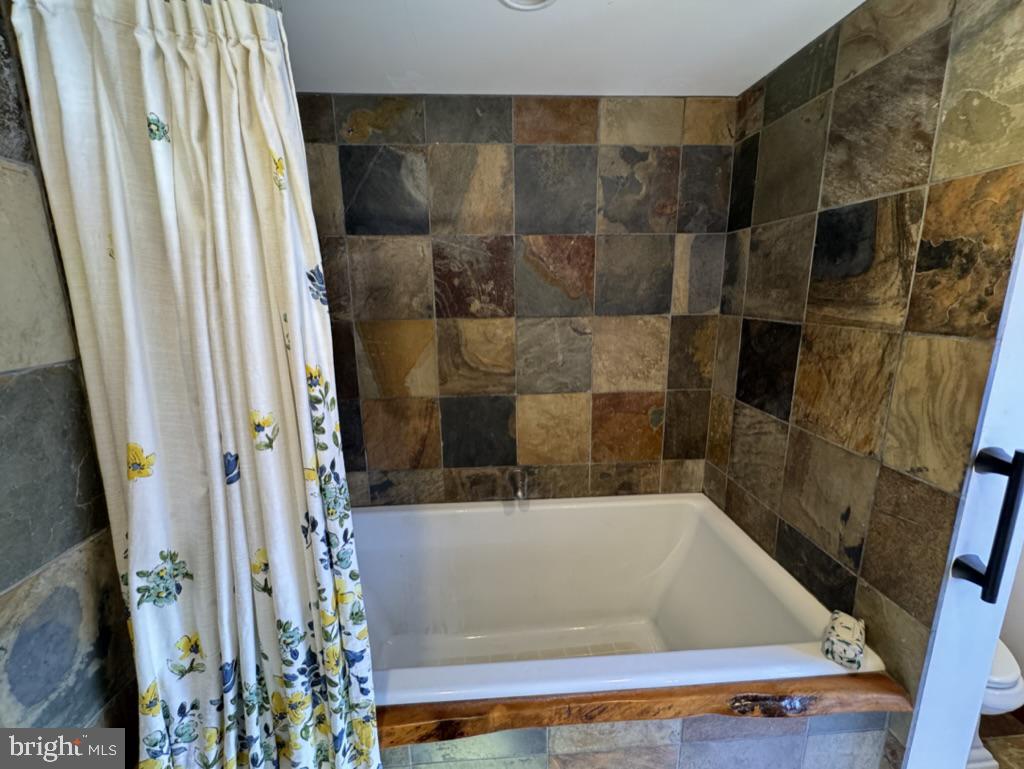 1375 South Bailey Road Coatesville, PA 19320 - Photo 53 of 88 Nicely tiled tub/shower