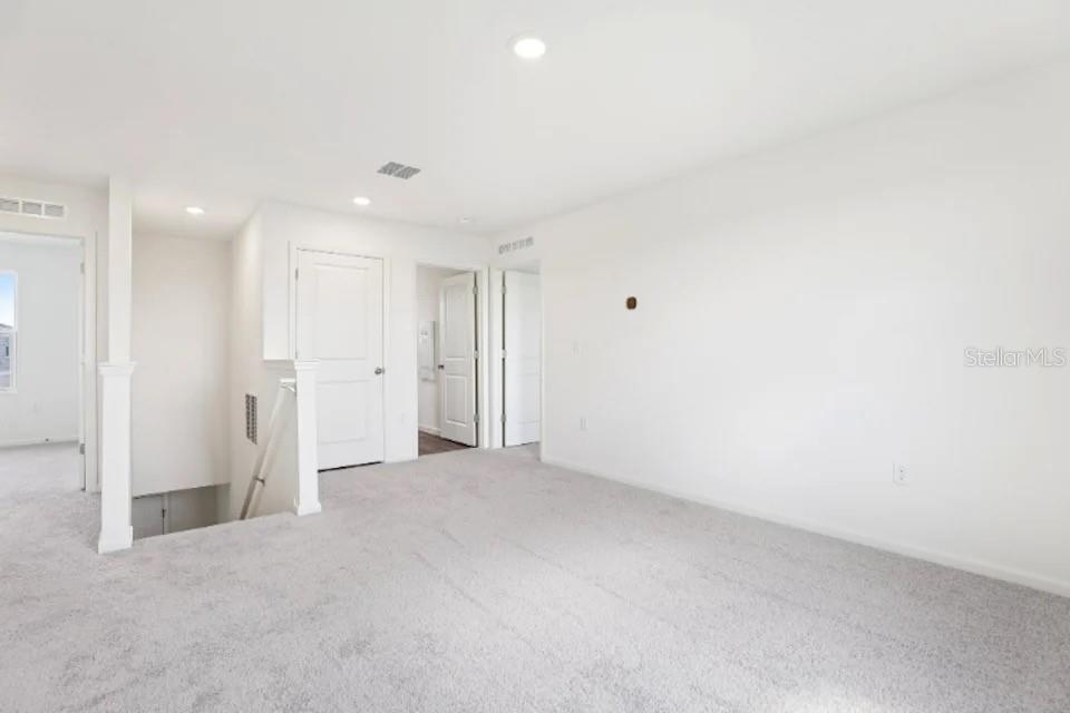 673 Hillview Loop Haines City, FL 33844 - Photo 6 of 14 a view of empty room