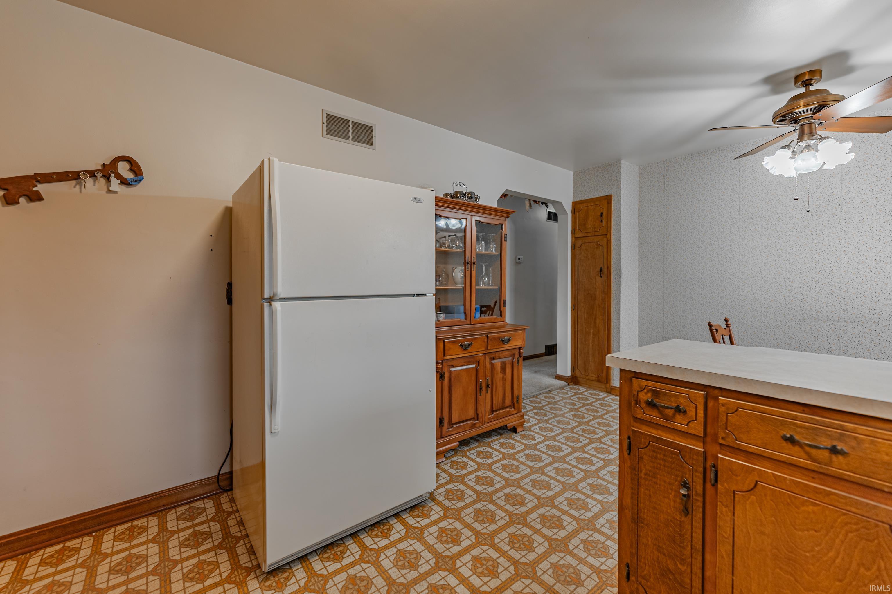 2807 North Red Bank Road Evansville, IN 47720 - Photo 11 of 35