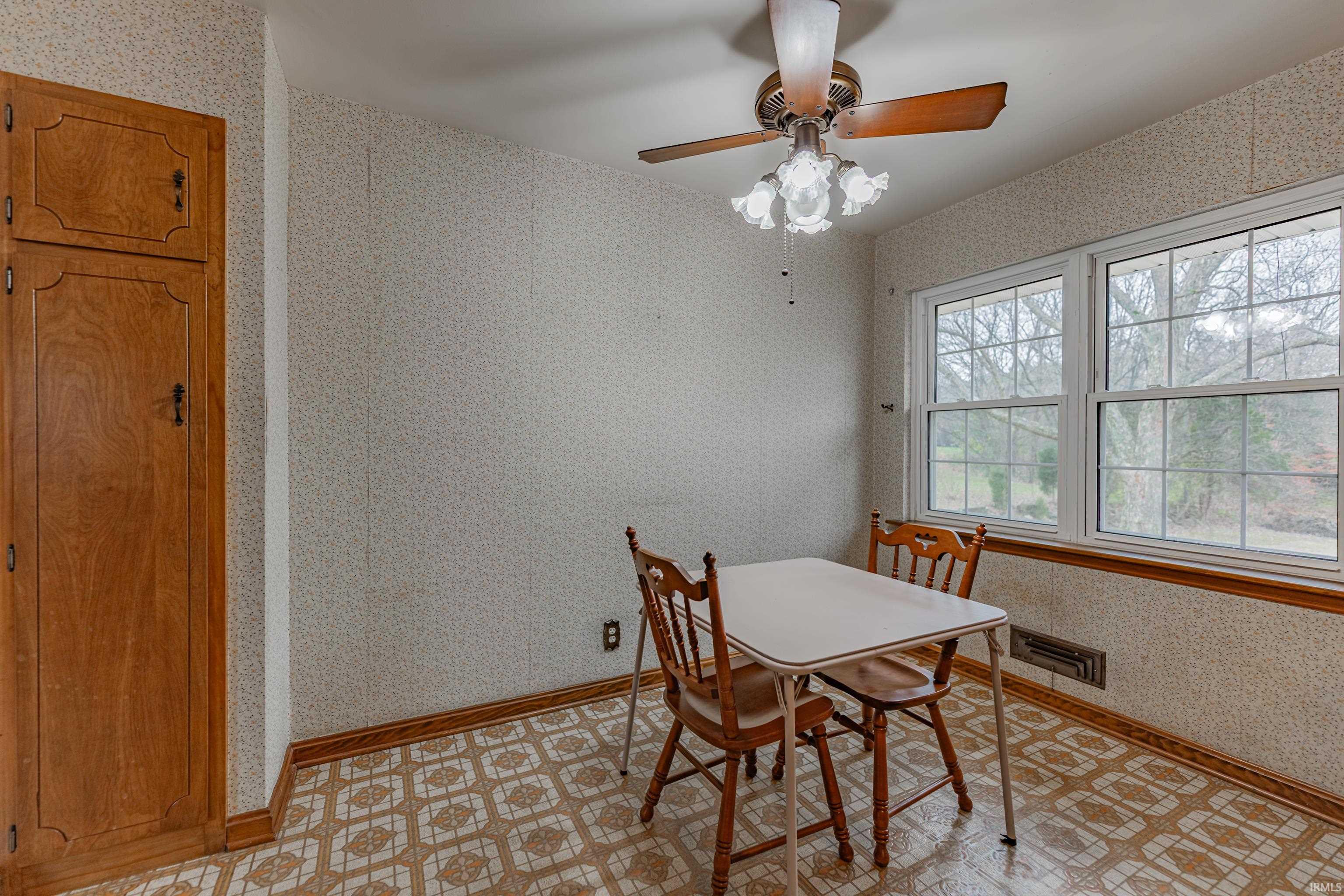 2807 North Red Bank Road Evansville, IN 47720 - Photo 9 of 35