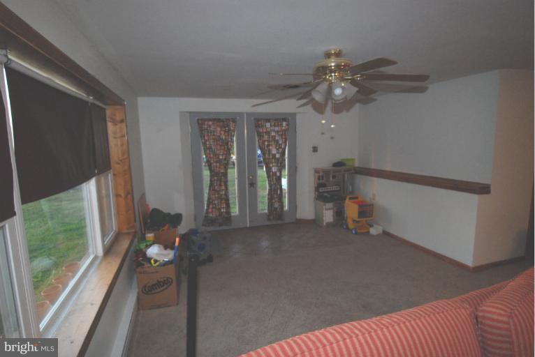 12238 Detour Road Keymar, MD 21757 - Photo 5 of 13 Interior (General)