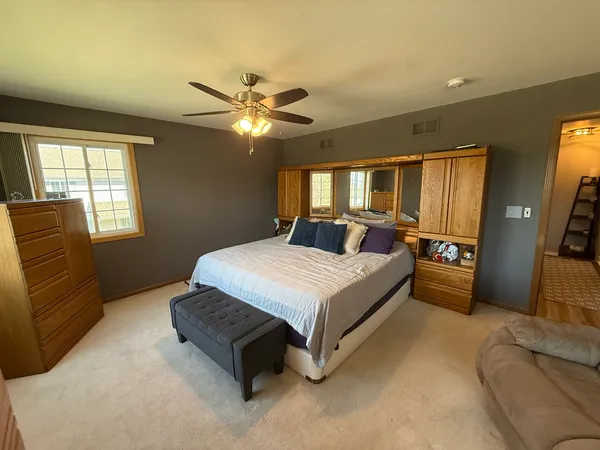 $250,000 | 100 Village Creek Drive, Lake In The Hills, IL 60156