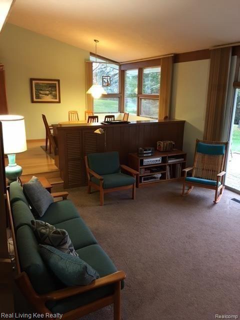 5733 Cobb Creek Road Rochester, MI 48306 - Photo 9 of 31 F.JPG