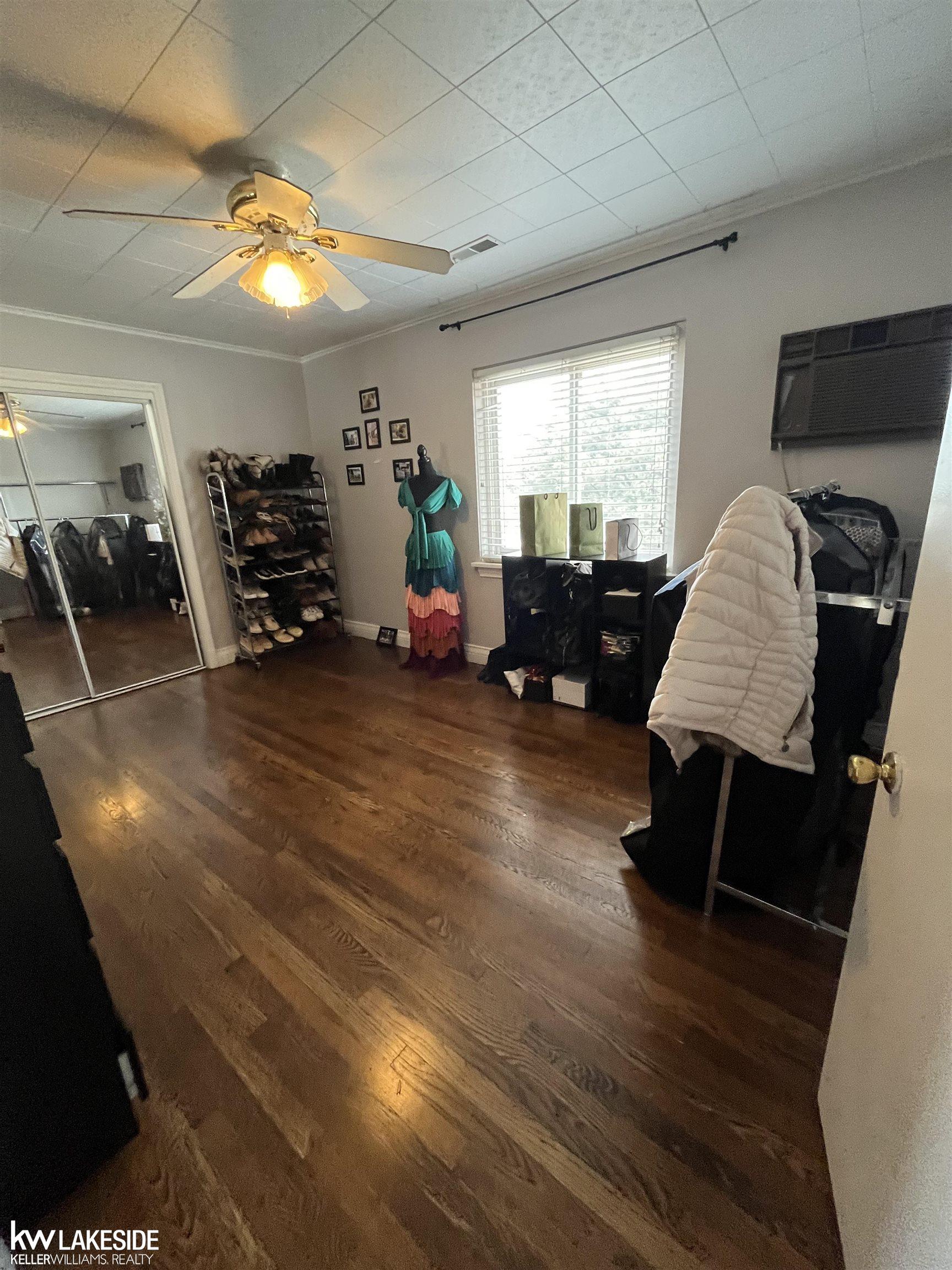 14901 Ashton Road Detroit, MI 48223 - Photo 18 of 32 50096034-17.JPG