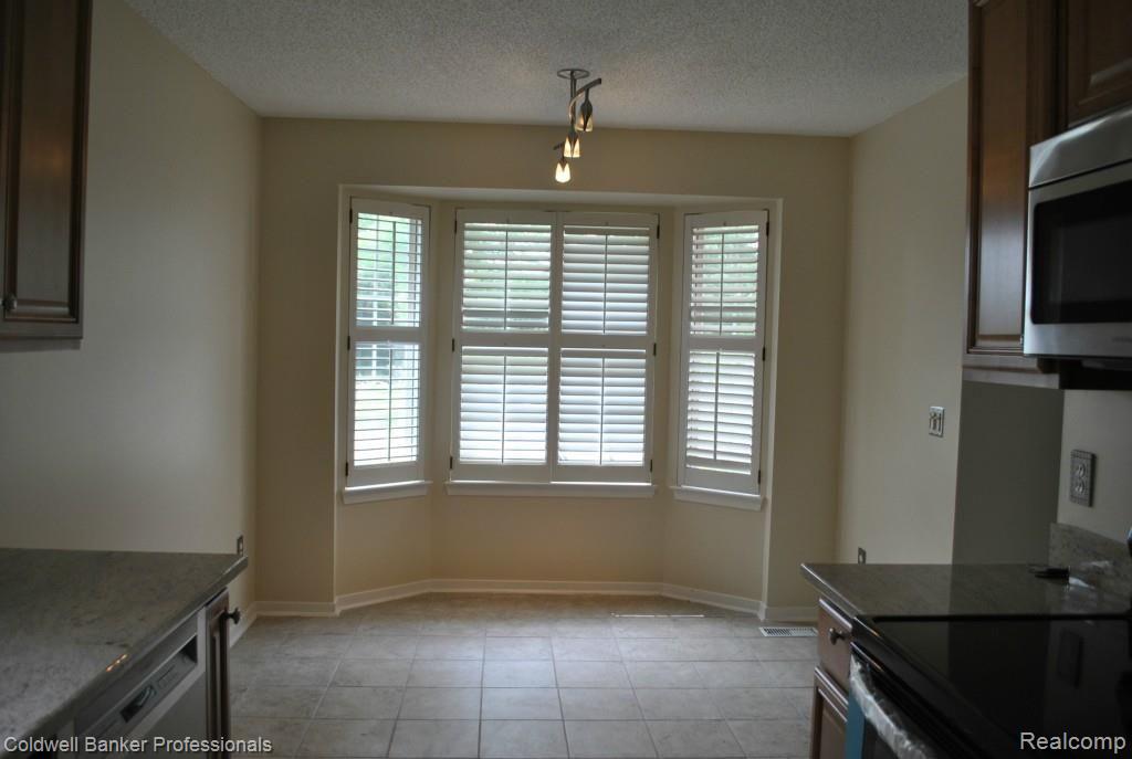 41452 Belden Circle, Unit 56 Novi, MI 48377 - Photo 6 of 15