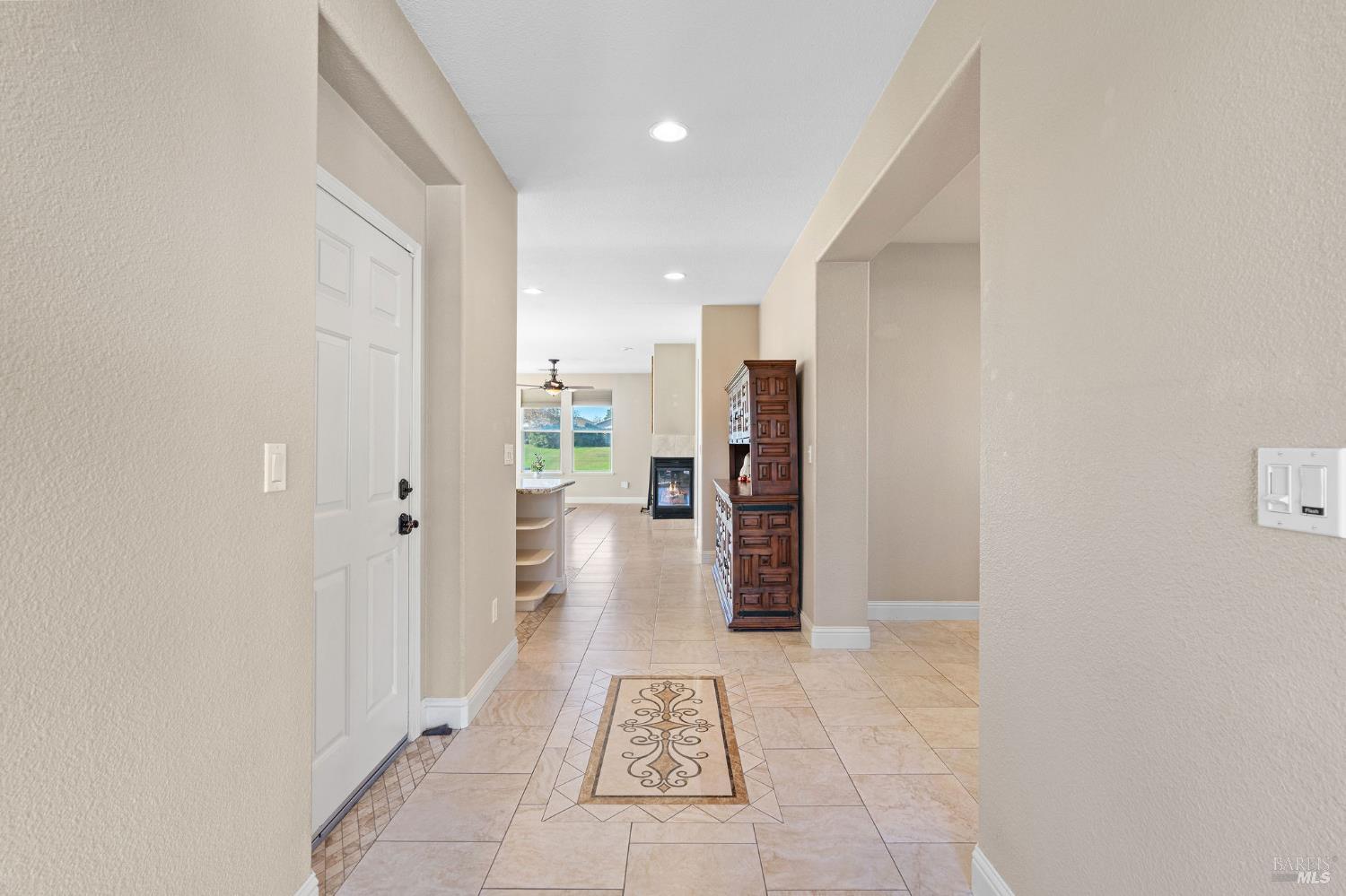 351 Spyglass Drive Rio Vista, CA 94571 - Photo 8 of 63 Hall entryway