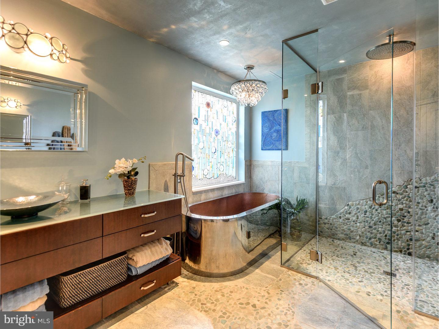 131 Zynn Road Downingtown, PA 19335 - Photo 15 of 25 Master Bathroom