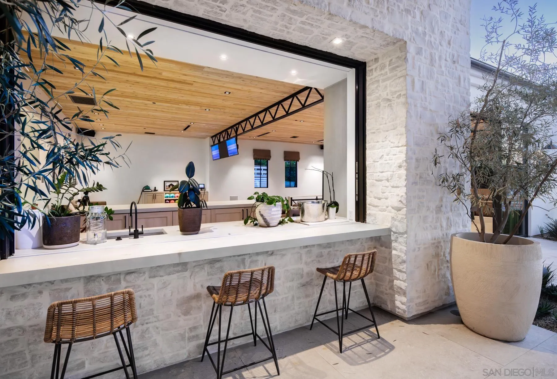 14783 Roxbury Terrace Rancho Santa Fe, CA 92067 - Photo 23 of 64