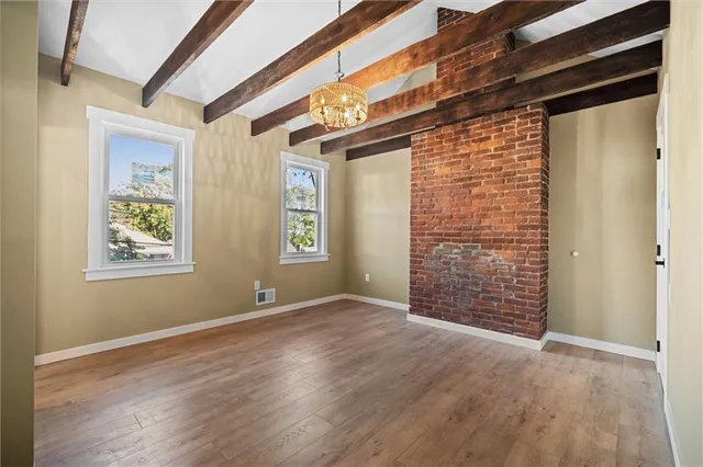 a view of an entrance of the house