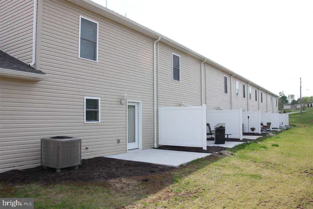 $1,625 | 163 Natures Trail, Millersburg, PA 17061