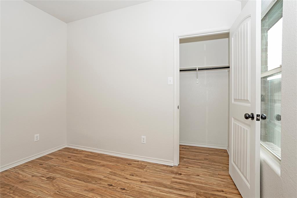 345 Chestnut Lane Ponder, TX 76259 - Photo 15 of 29 a view of bathroom with a hardwood floor