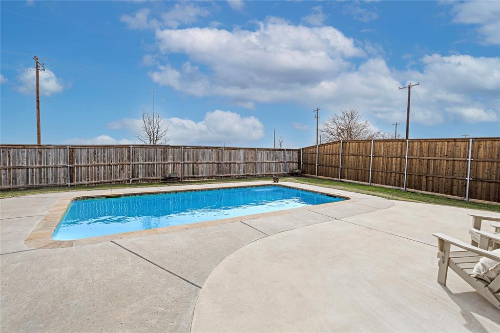 345 Chestnut Lane Ponder, TX 76259 - Photo 27 of 29 a view of a terrace