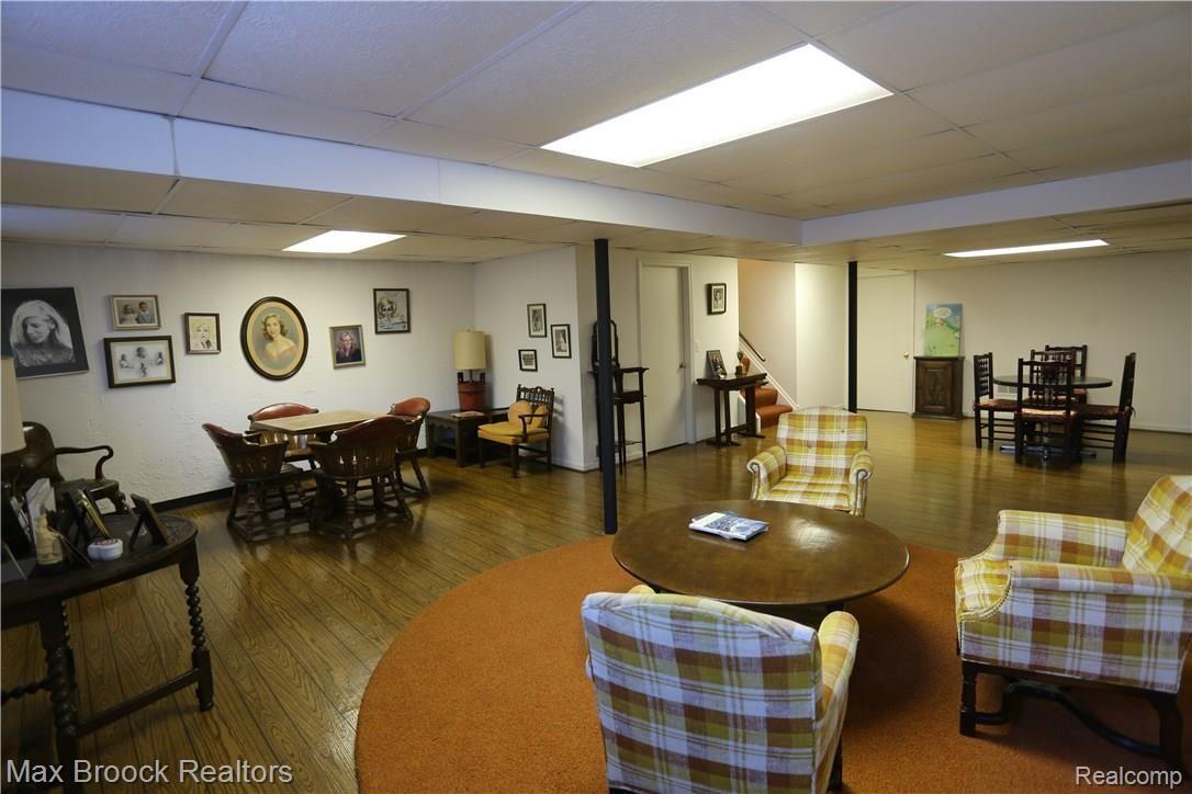 7207 Suncrest Road West Bloomfield, MI 48322 - Photo 27 of 27 IMG_3388.JPG