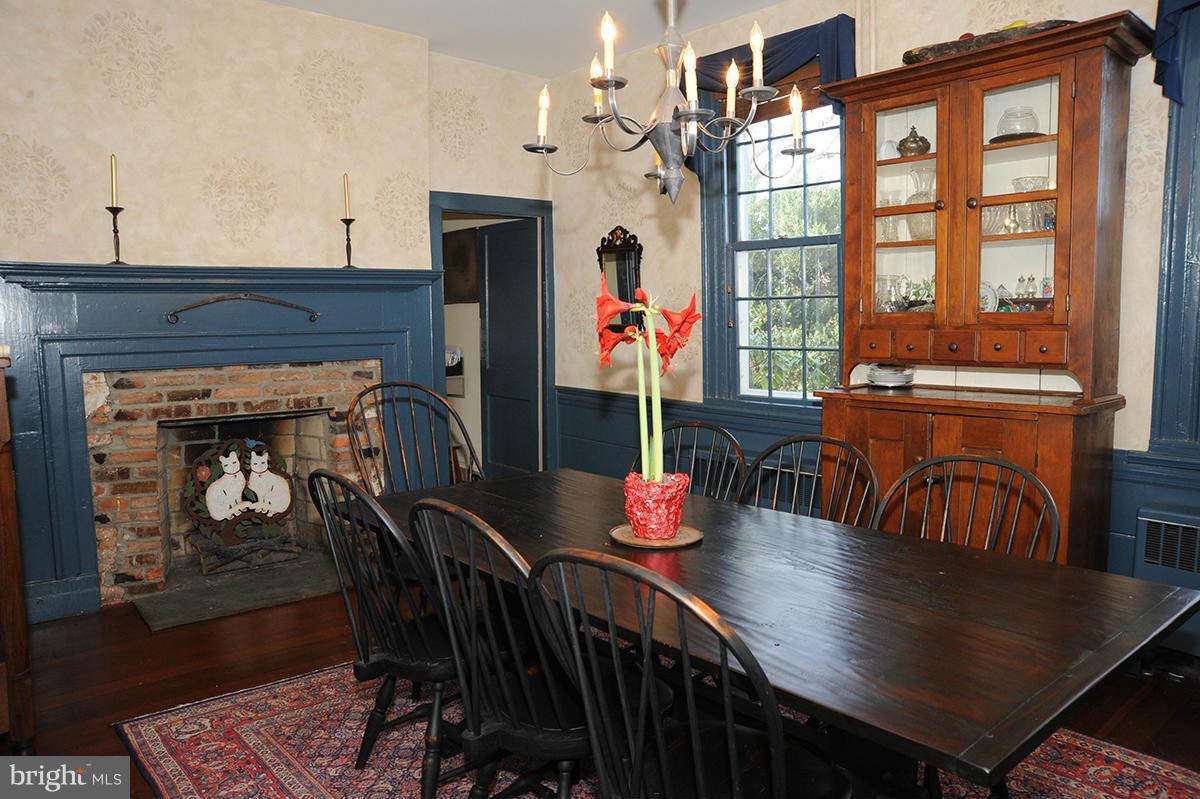 23075 Evergreen Mills Road Leesburg, VA 20175 - Photo 12 of 24 Dining Room
