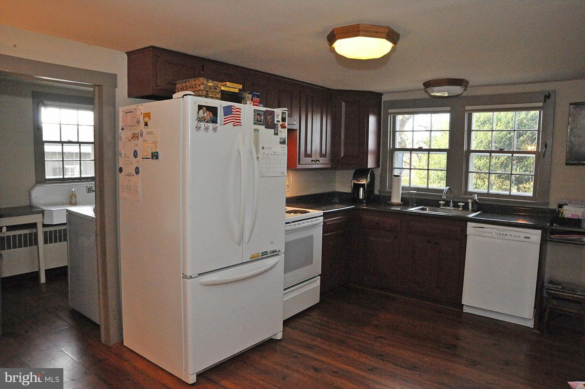 23075 Evergreen Mills Road Leesburg, VA 20175 - Photo 14 of 24 Kitchen