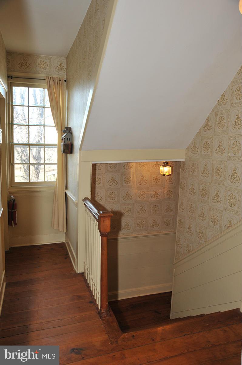 23075 Evergreen Mills Road Leesburg, VA 20175 - Photo 15 of 24 Interior (General)