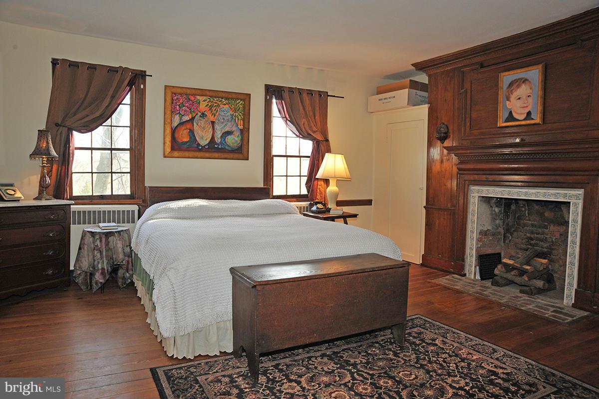 23075 Evergreen Mills Road Leesburg, VA 20175 - Photo 17 of 24 Bedroom (Master)