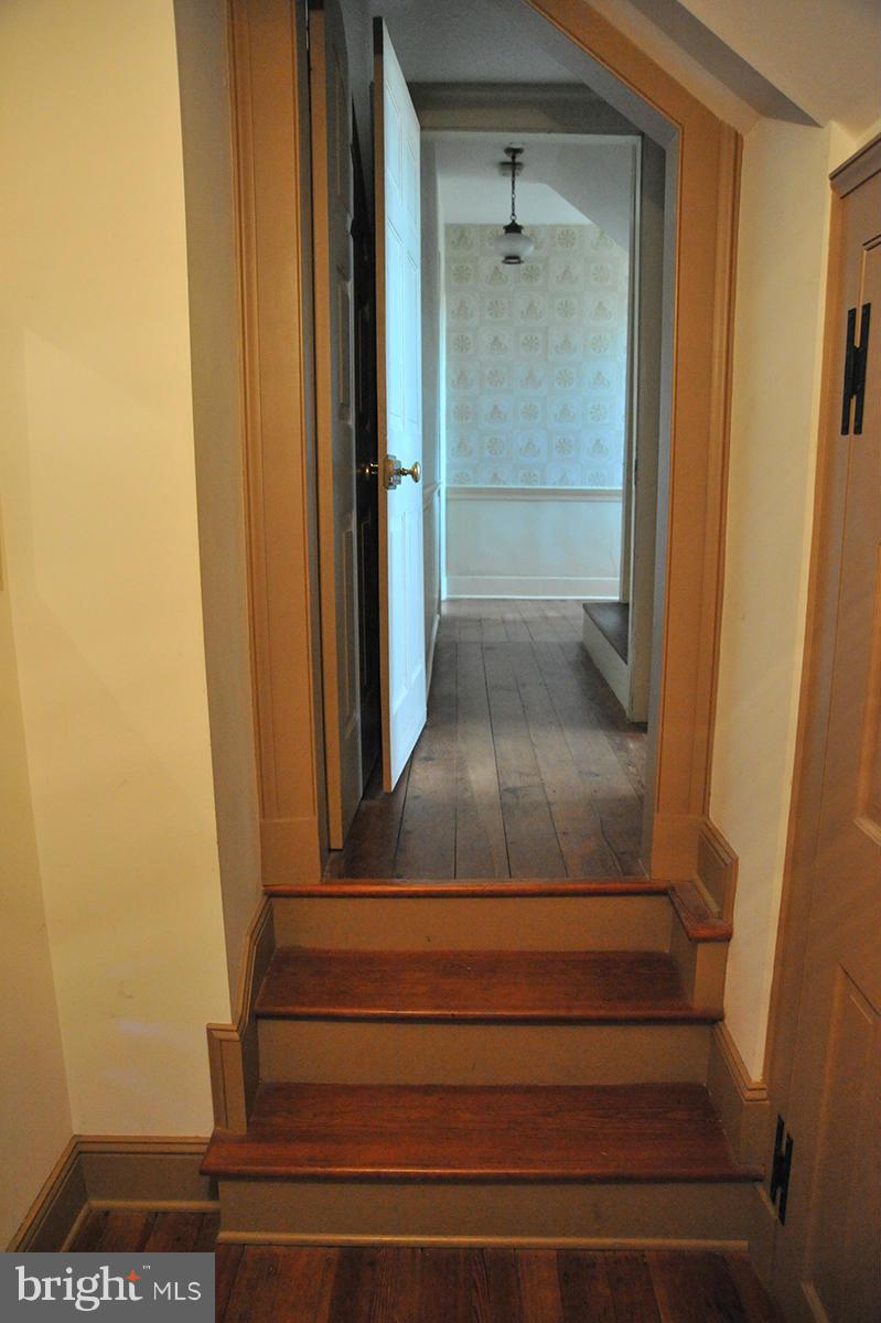 23075 Evergreen Mills Road Leesburg, VA 20175 - Photo 19 of 24 Interior (General)