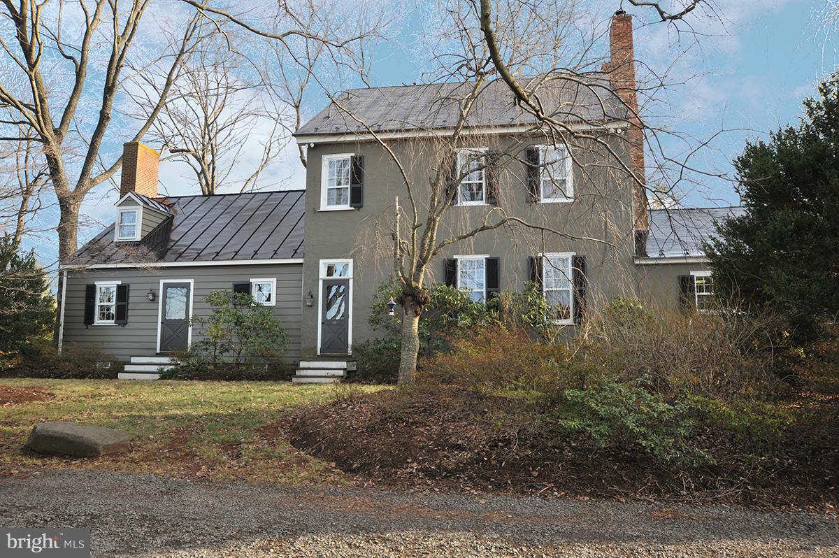 23075 Evergreen Mills Road Leesburg, VA 20175 - Photo 3 of 24 Exterior (General)