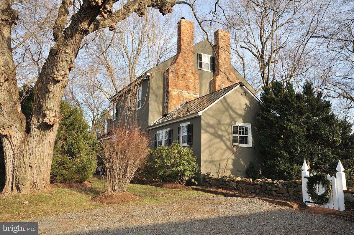 23075 Evergreen Mills Road Leesburg, VA 20175 - Photo 7 of 24 Exterior (General)
