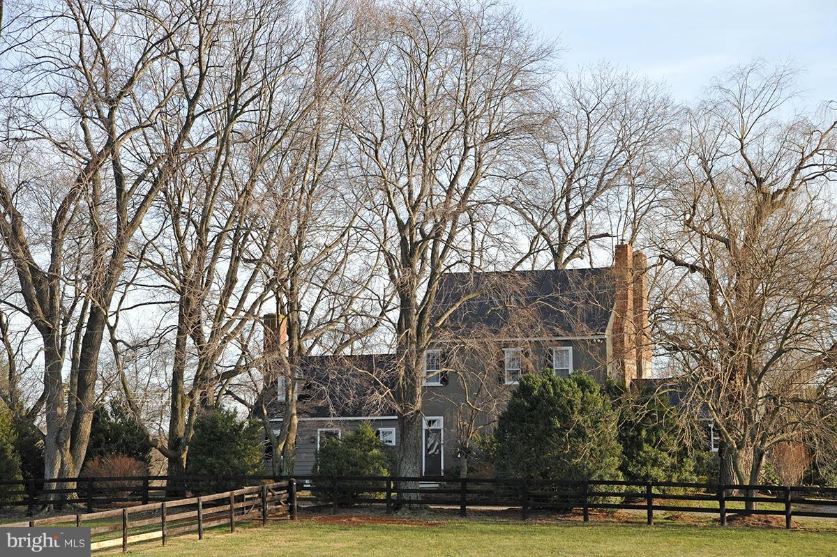 23075 Evergreen Mills Road Leesburg, VA 20175 - Photo 8 of 24 Exterior (General)