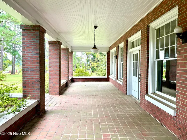 $399,900 | 2740 Highway 71, Maxton, NC 28364