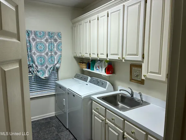 $320,000 | 1025 West Street, Wesson, MS 39191
