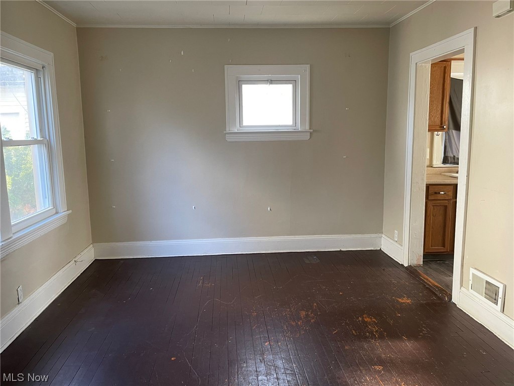 4773 Horton Road Cleveland, OH 44125 - Photo 5 of 13 Gallery Image 5