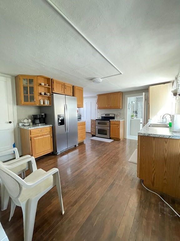 137 Springfield Street Chicopee, MA 01013 - Photo 22 of 33 Gallery Image 22