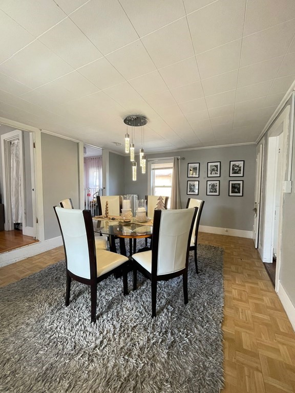137 Springfield Street Chicopee, MA 01013 - Photo 4 of 33 Gallery Image 4