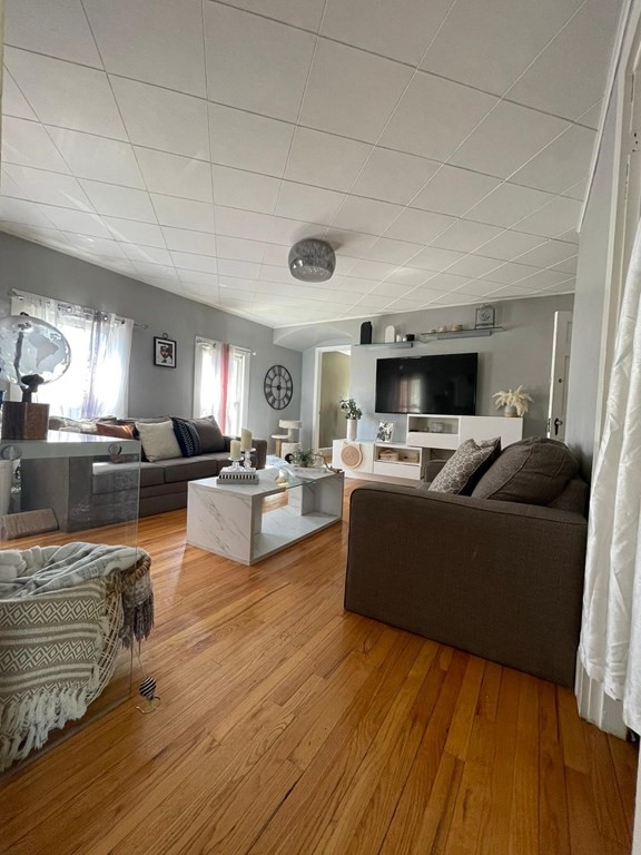 137 Springfield Street Chicopee, MA 01013 - Photo 9 of 33 Gallery Image 9