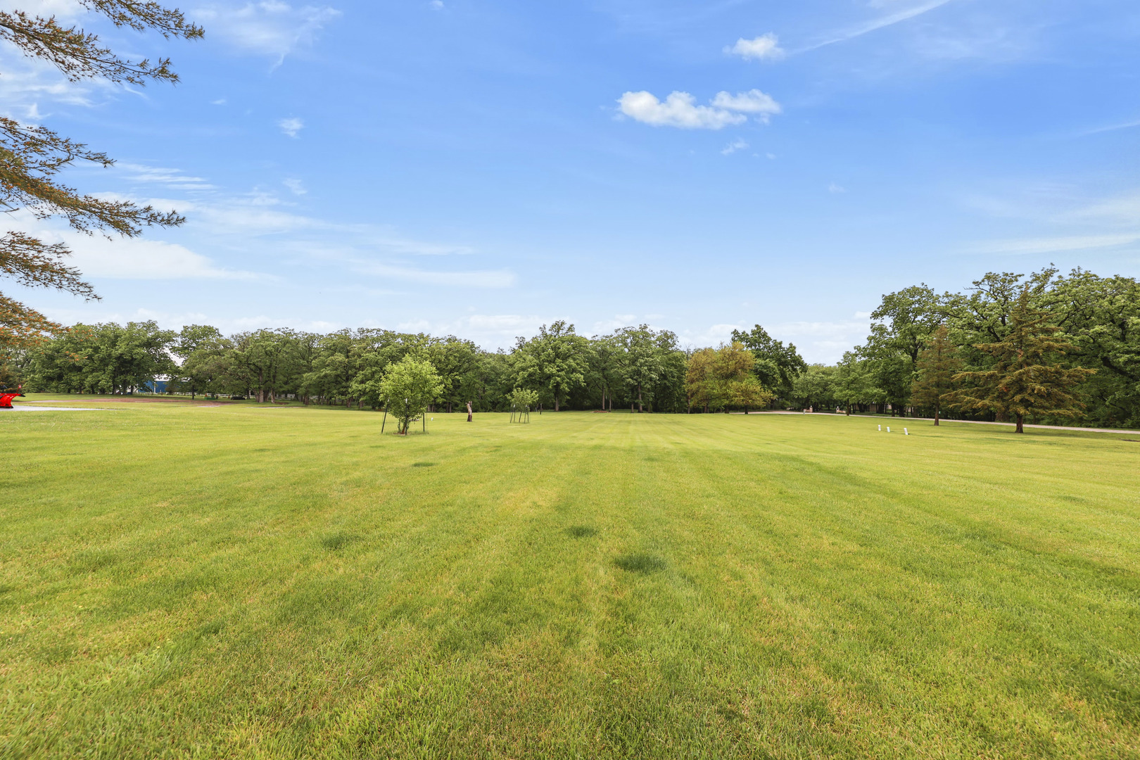 2433 East 2850th Road Marseilles, IL 61341 - Photo 19 of 20 a view of an ocean and a yard