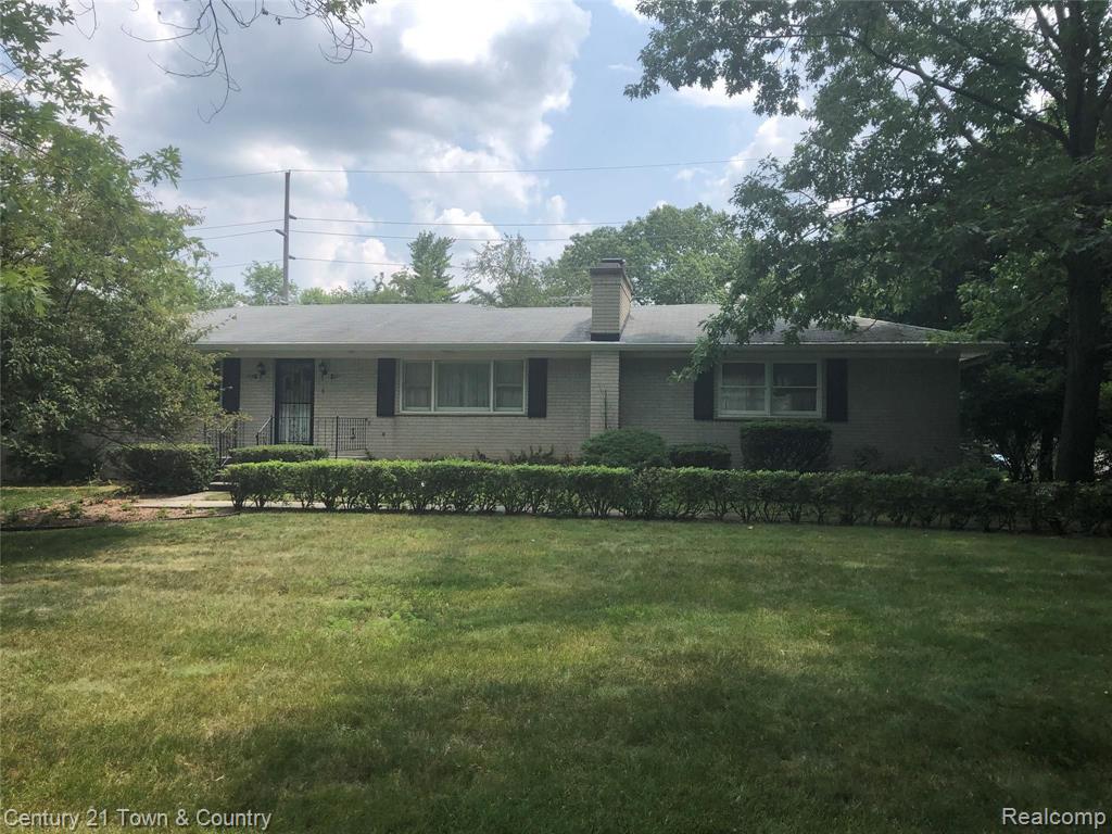 1172 Brewster Road Rochester Hills, MI 48306 - Photo 1 of 5
