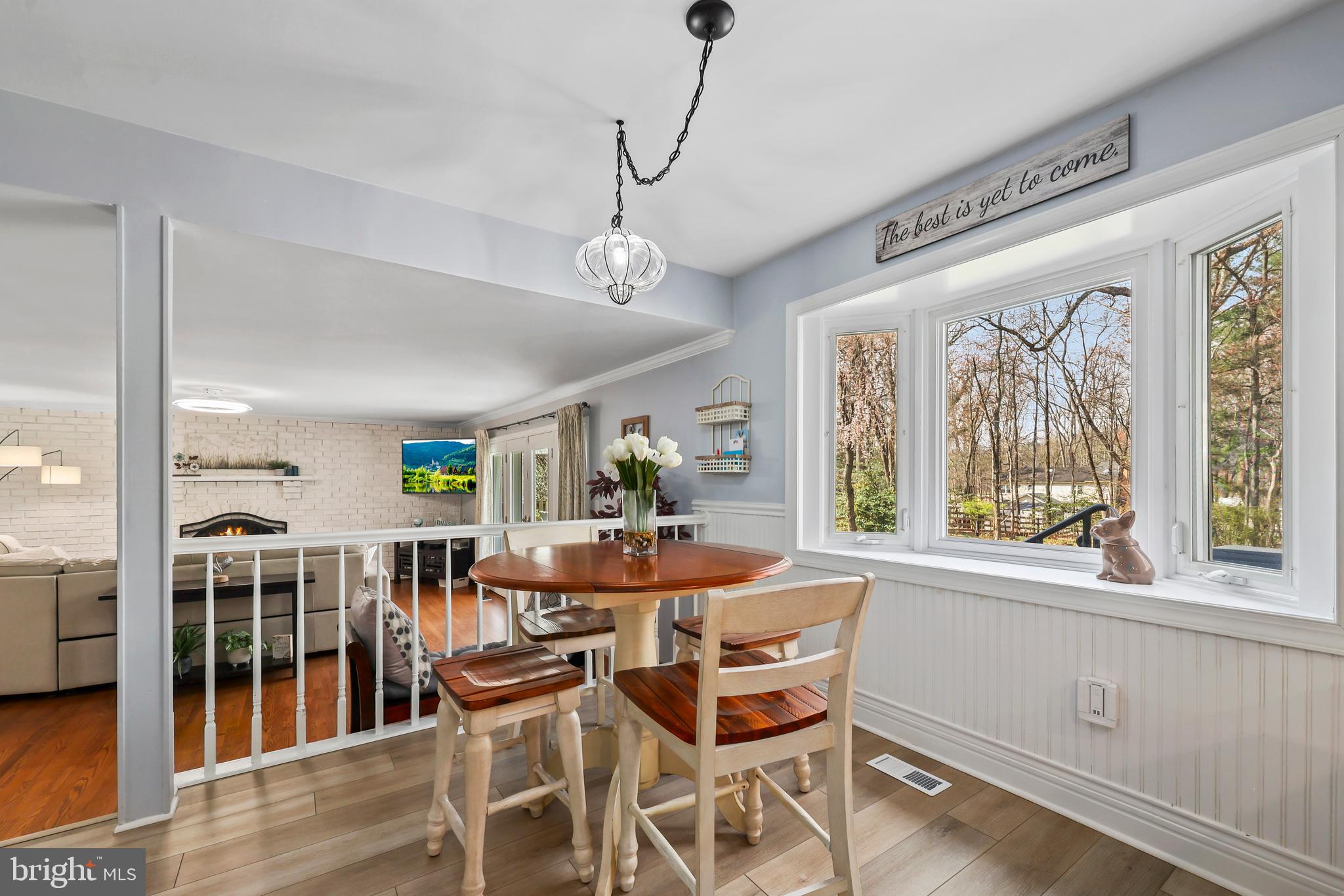 Breakfast Area - Eat in Kitchen