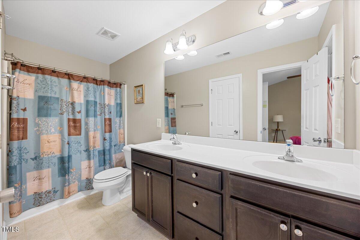 7817 River Field Drive Raleigh, NC 27616 - Photo 15 of 22 25-2A1A5410