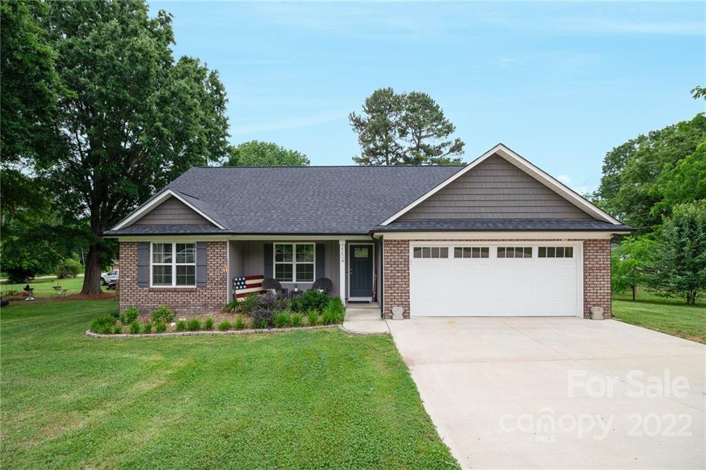 2204 Centergrove Road Kannapolis, NC 28083 - Photo 1 of 31 Gallery Image 1