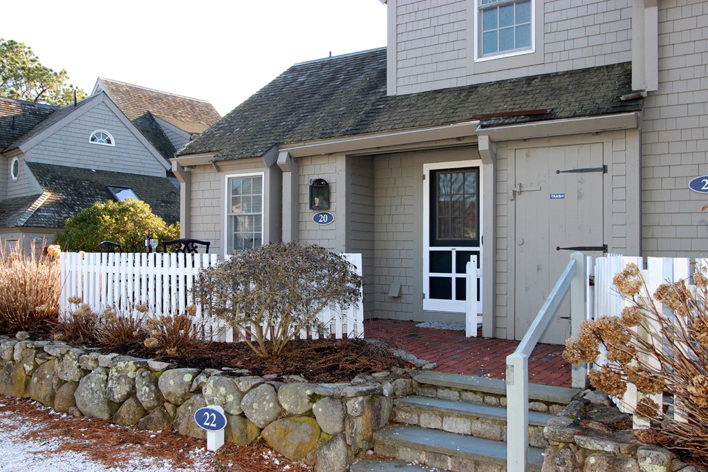 20 Hyannis Point Road, Unit 20 Mashpee, MA 02649 - Photo 1 of 24 Gallery Image 1