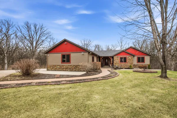 $600,000 | 5656 60th Street Southeast, St. Cloud, MN 56304