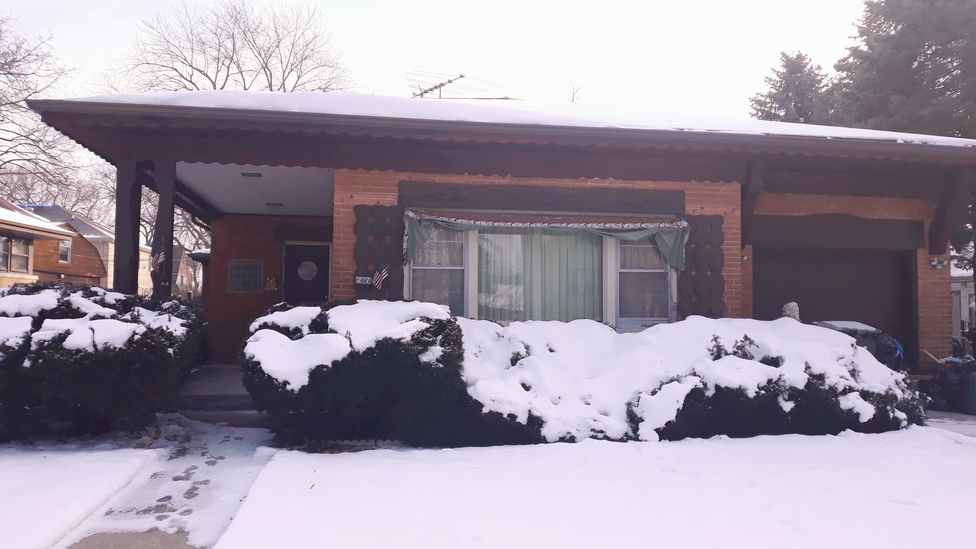 27 North Cowley Road Riverside, IL 60546 - Photo 1 of 1