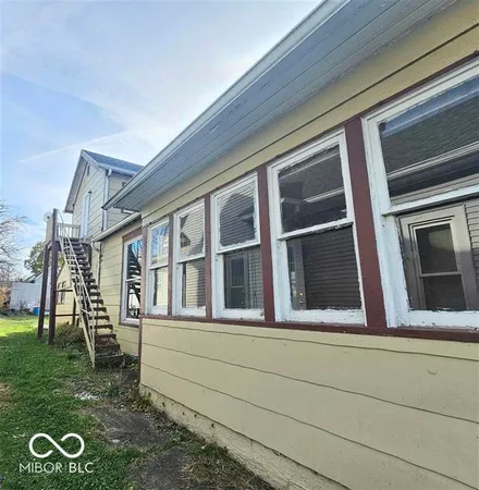 $79,799 | 422 South 18th Street, New Castle, IN 47362