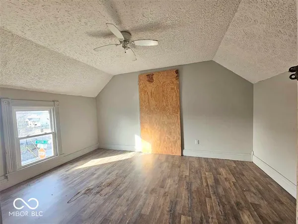 $79,799 | 422 South 18th Street, New Castle, IN 47362
