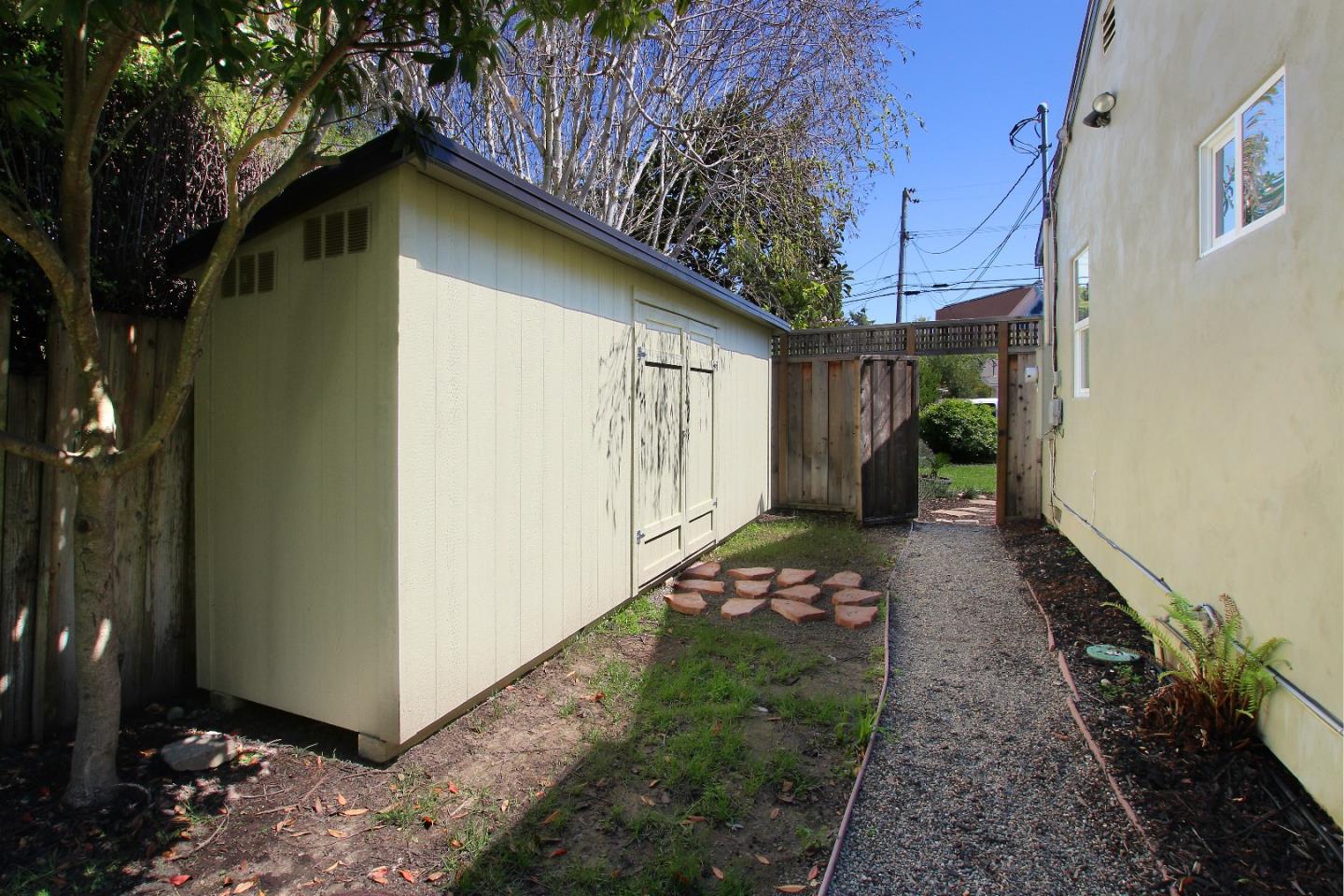 727 Rosedale Avenue Capitola, CA 95010 - Photo 49 of 59 Gallery Image 49