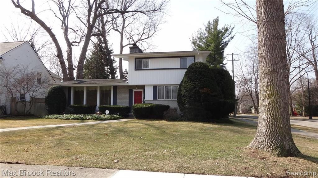 295 Cloverly Road Grosse Pointe Farms, MI 48236 - Photo 2 of 40