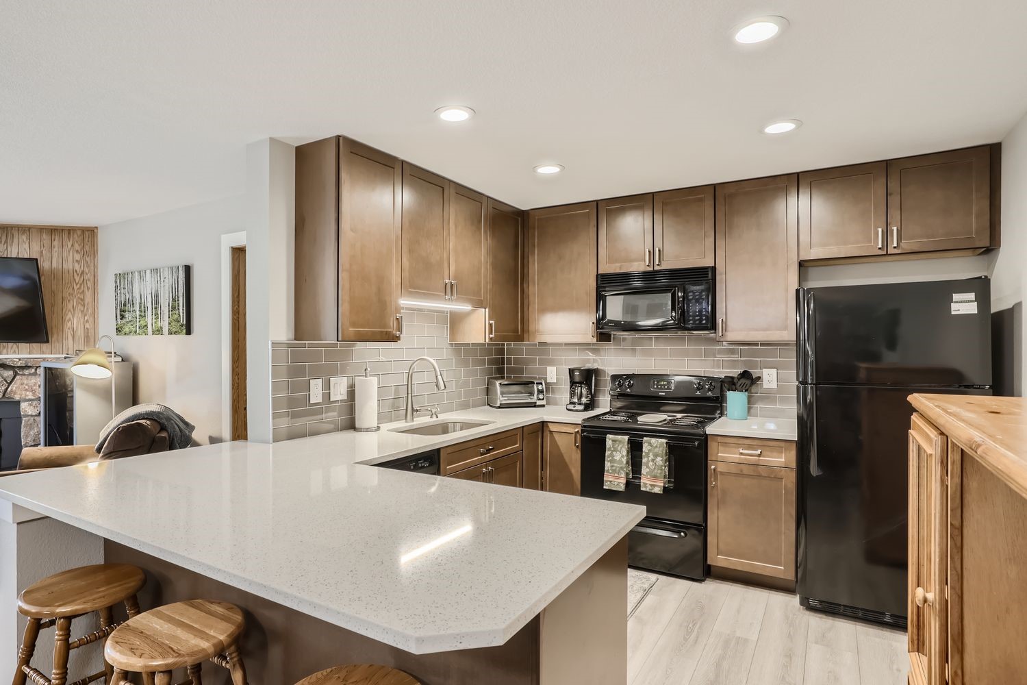 89410 Ryan Gulch Road, Unit 207 Silverthorne, CO 80498 - Photo 2 of 28