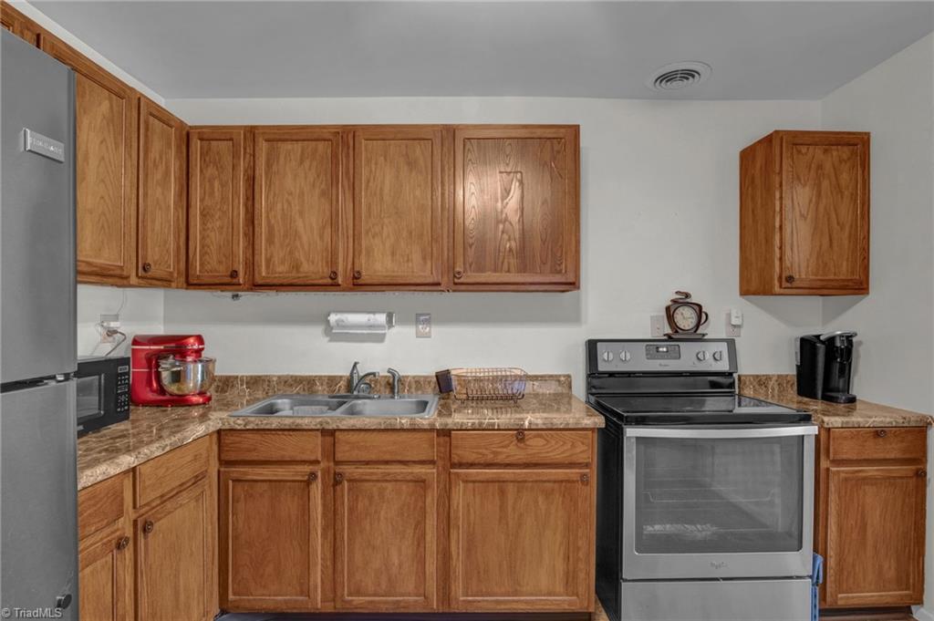 716 Habersham Road High Point, NC 27260 - Photo 9 of 25 Gallery Image 9