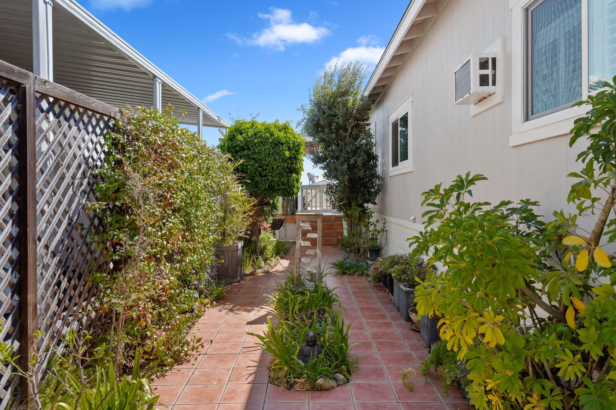 333 Old Mill Road, Unit 258 Santa Barbara, CA 93110 - Photo 17 of 20 22-web-or-mls-03 - Walkway