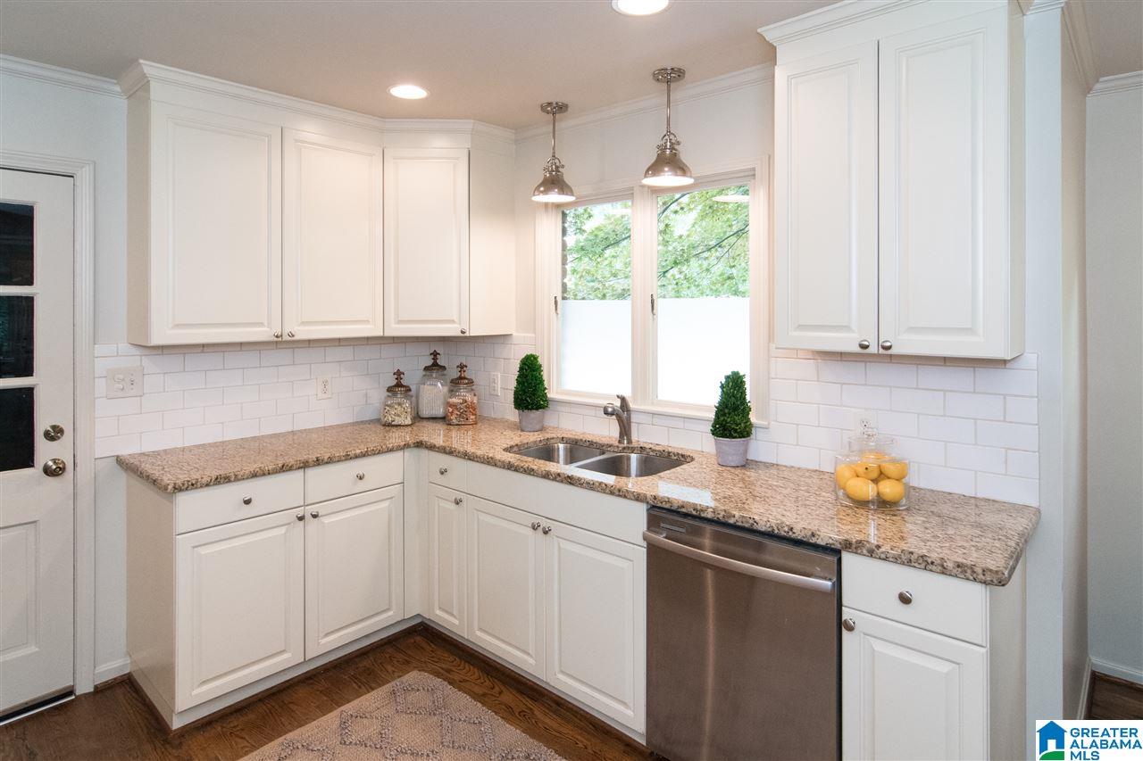 3705 Forest Run Road Birmingham, AL 35223 - Photo 9 of 36